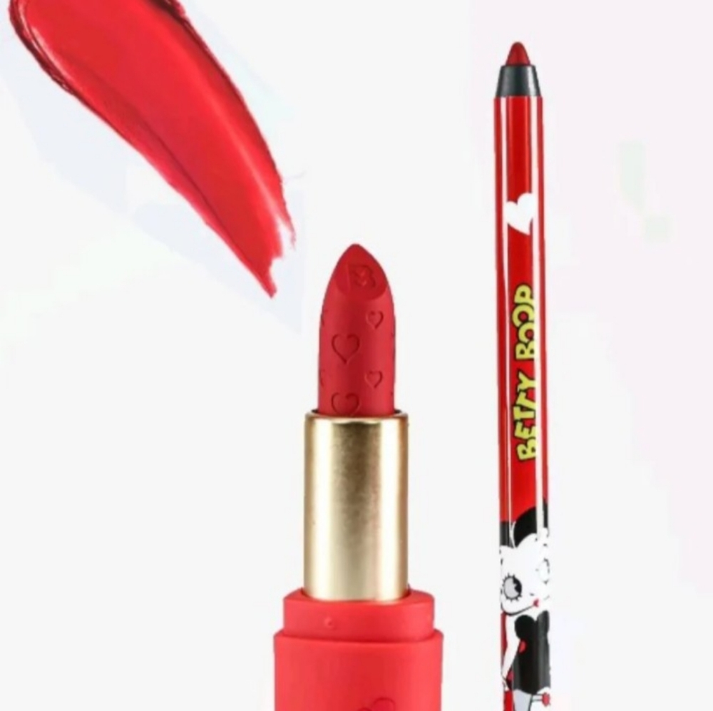 Lip kit
